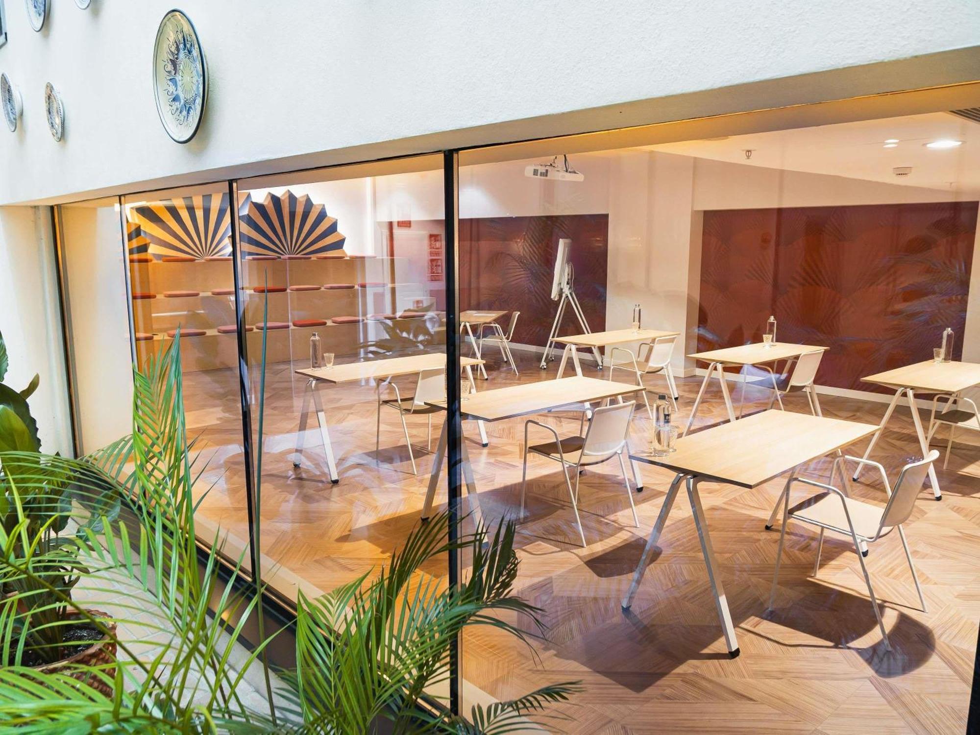 Ibis Styles Sevilla City Santa Justa Eksteriør bilde